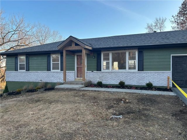 Homes for Sale in Kansas City, MO 64118 | 301 NW 81st Street