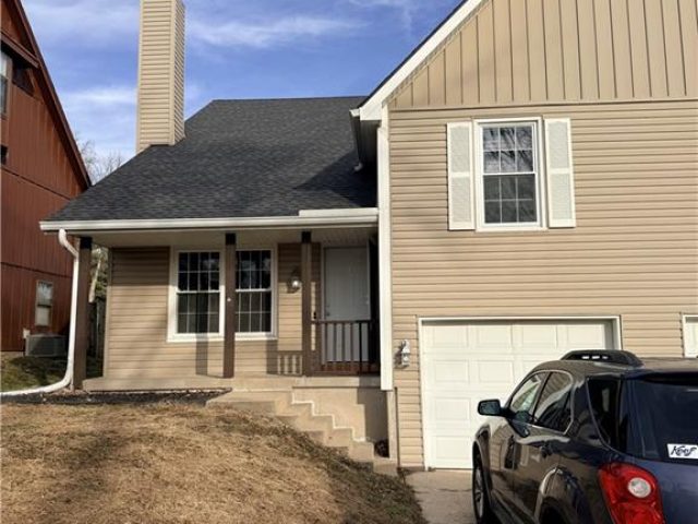 Homes for Sale in Liberty, MO 64068 | 1422  La Chateau Drive