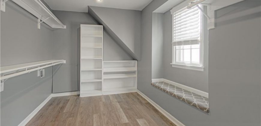 Homes for Sale in Liberty, MO 64068 | 1323  Amesbury Avenue