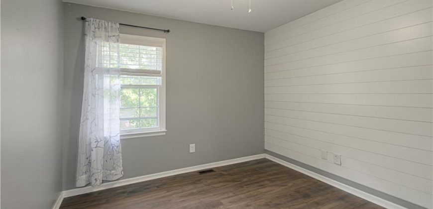 Homes for Sale in Liberty, MO 64068 | 1323  Amesbury Avenue