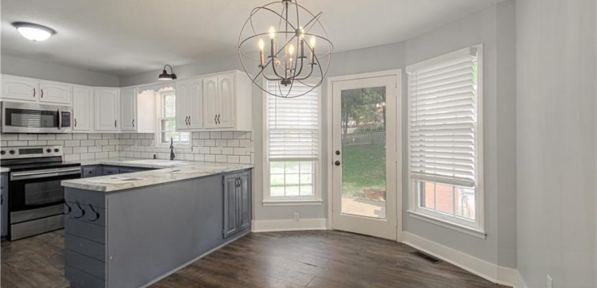 Homes for Sale in Liberty, MO 64068 | 1323  Amesbury Avenue