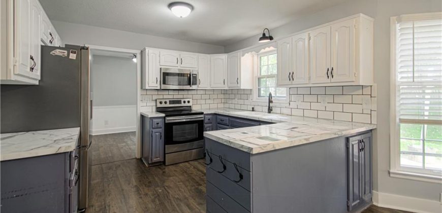 Homes for Sale in Liberty, MO 64068 | 1323  Amesbury Avenue