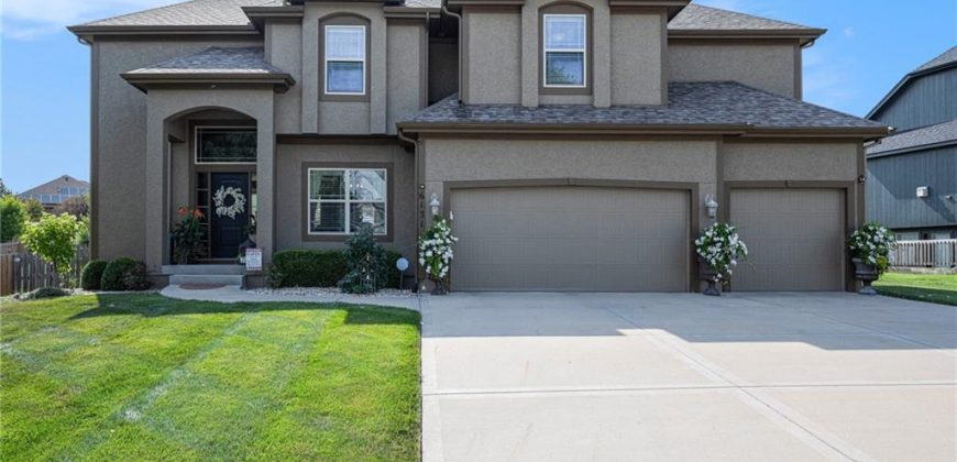 Homes for Sale in Kansas City, MO 64119 | 6131 N Elmwood Avenue