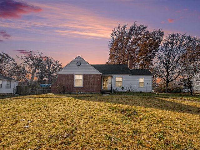 Homes for Sale in Kansas City, MO 64119 | 4325 NE 52nd Terrace