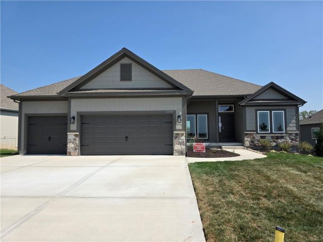 Homes for Sale in Kansas City, MO 64156 | 10139 N Winchester Avenue