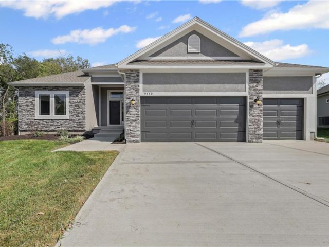 Homes for Sale in Kansas City, MO 64154 | 9439 N Belton Avenue