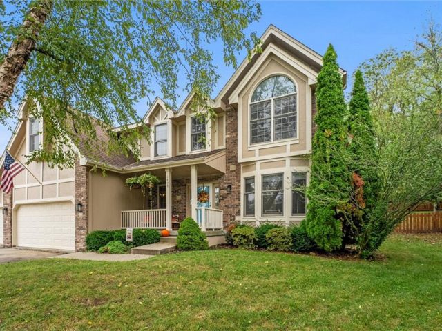 Homes for Sale in Liberty, MO 64068 | 1408  Telford Drive