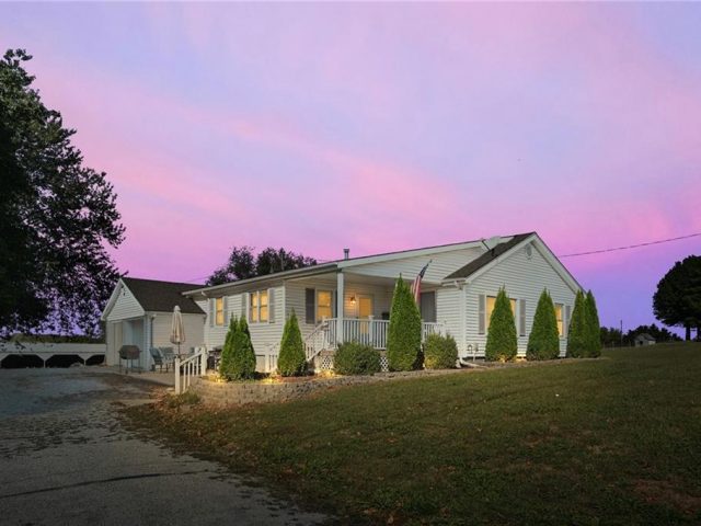 Homes for Sale in Dearborn, MO 64439 | 24110  HIGHWAY Y