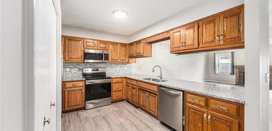 Homes for Sale in Gladstone, MO 64118 | 7123 N Brooklyn Avenue