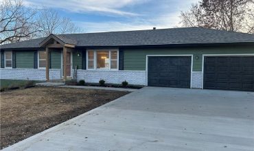 Homes for Sale in Kansas City, MO 64118 | 301 NW 81st Street