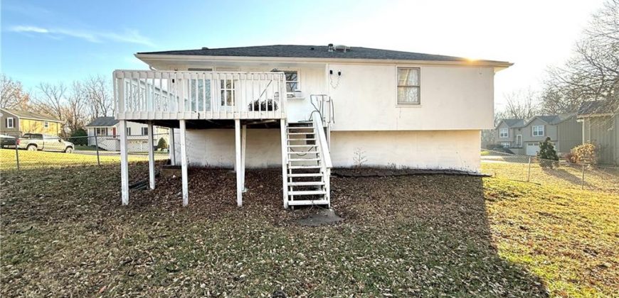 Homes for Sale in Pleasant Valley, MO 64068 | 7904  Little Lane