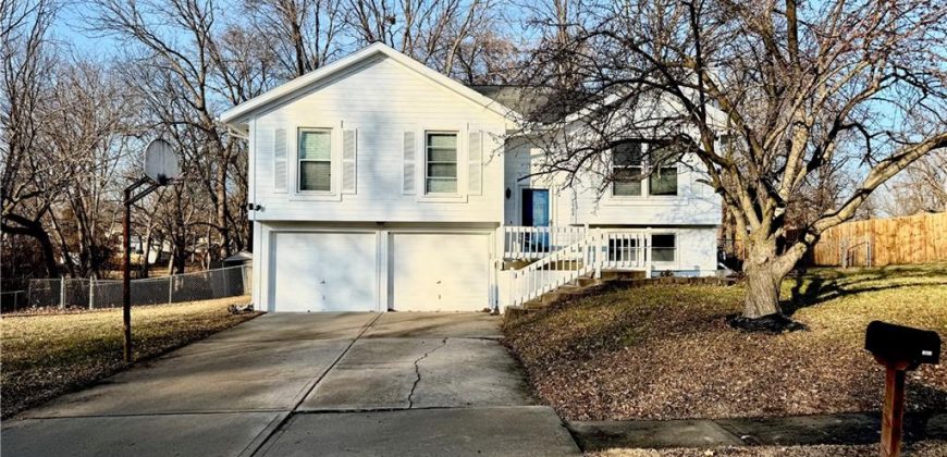 Homes for Sale in Pleasant Valley, MO 64068 | 7904  Little Lane