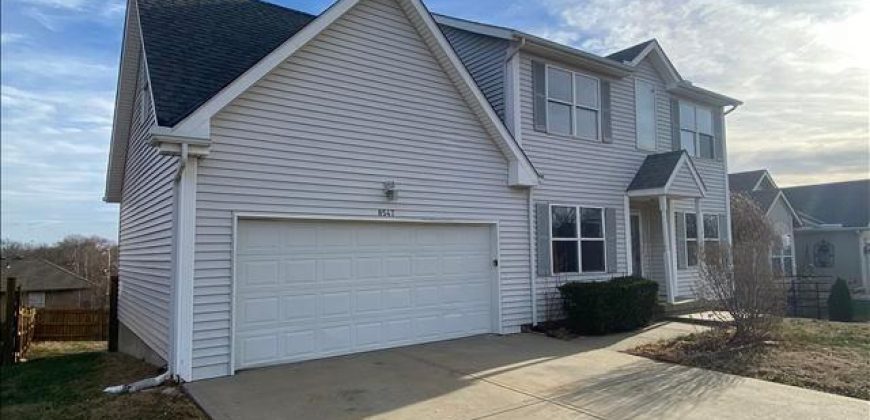 Homes for Sale in Kansas City, MO 64154 | 8547 N Robinhood Avenue