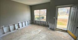 Homes for Sale in Kansas City, MO 64154 | 8547 N Robinhood Avenue