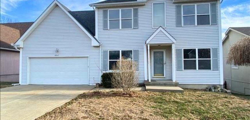 Homes for Sale in Kansas City, MO 64154 | 8547 N Robinhood Avenue