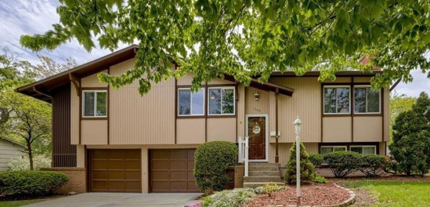 Homes for Sale in Gladstone, MO 64118 | 1709 NE 67th Place