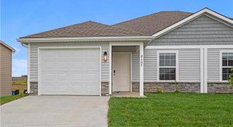 Homes for Sale in Kansas City, MO 64154 | 9308 N Lenox Street