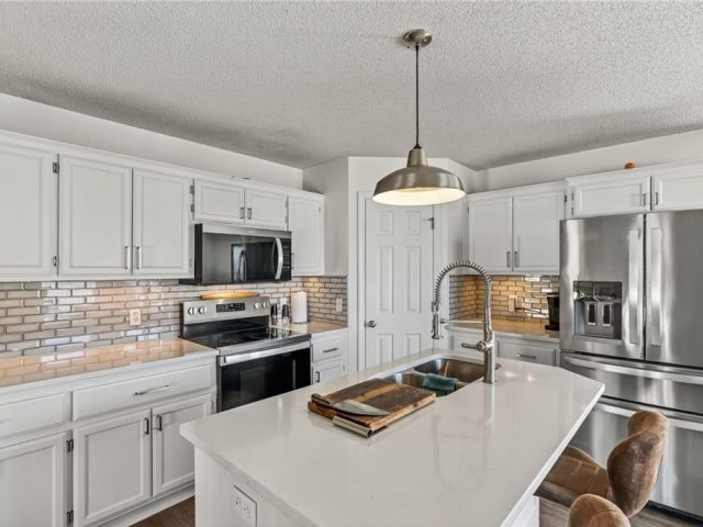 Homes for Sale in Kansas City, MO 64157 | 9305 NE Paw Paw Drive